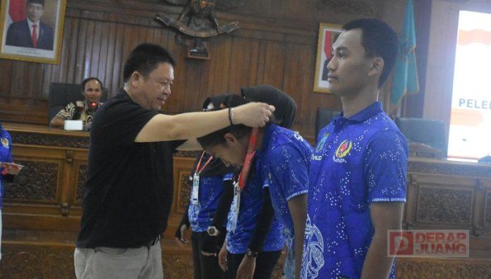 Lepas 32 Atlet PASI Kota Salatiga, Dance: Buktikan Kerja Keras Latihanmu Selama Ini