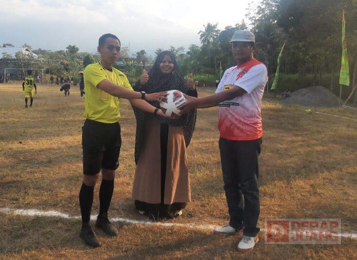 Buka Turnamen Randuacir Cup, Untung Ingatkan Tuk Jaga Sportifitas