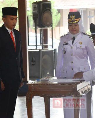 Achmad Husein Lantik Kades Antar Waktu Desa Kedungurang