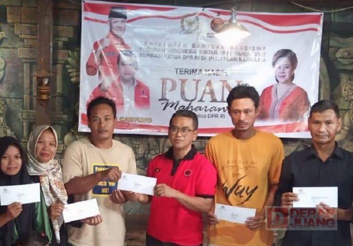 Salurkan PIP Aspirasi Mbak Puan, Tri Budi Harap Dapat Maksimal Bantu Kebutuhan Siswa
