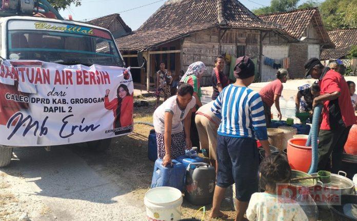 Atasi Krisis Air, Erin Salurkan Air Bersih ke Desa Sarirejo