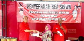 Serahkan Bantuan PIP, Daryono: Jangan Ada Anak Putus Sekolah