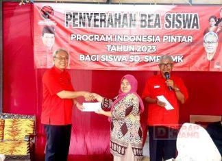 Serahkan Bantuan PIP, Daryono: Jangan Ada Anak Putus Sekolah