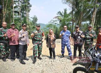 Bu Tiwi Resmikan Jalan Baru Penghubung Karangasem-Adiarsa