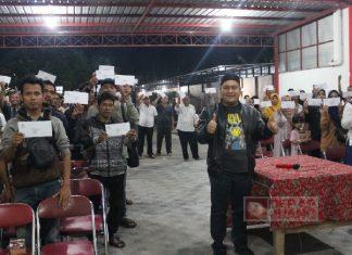 Joko Pramono Bagikan Beasiswa PIP untuk Pelajar di Colomadu