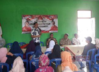 Bersama Asfirla, David Serahkan Beasiswa PIP dari Mbak Puan