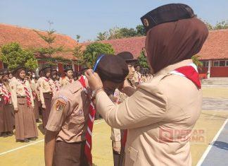Lusia Indah Pimpin Penerimaan Tamu Ambalan di SMA Negeri 1 Godong