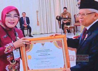 Sri Sumarni Terima Penghargaan Nasional, Atas Suksesnya Pertanian Grobogan