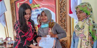 Azalea Beri Support Event Lomba dan Evaluasi Kebun Dawis