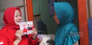 Suhartini Giat Bagikan Sembako dan Kenalkan Ganjar ke Warga Binaanya