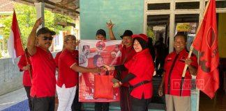 Warsiti Bagikan Sembako dan Kenalkan Ganjar ke Warga Binaannya