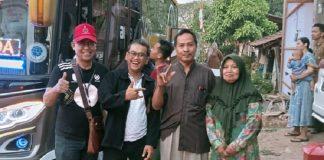 Tri Budi Cahyono Lepas Rombongan Peziarah Walisongo dari Tegalsambi