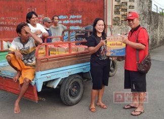 Rayakan HUT RI, Sutarto Bagikan Sembako ke Warga Desa Binaannya