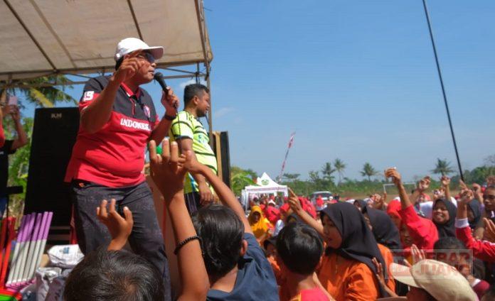 Andang Gelar Senam Sicita, Meriahkan Perayaan HUT RI Desa Kecapi