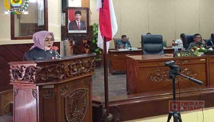 Hadiri Rapat Paripurna, Sri Sumarni Jelaskan RAPBD 2023