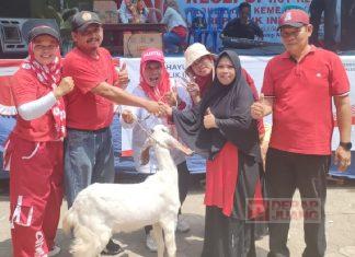 Andry Leonard Rotty Meriahkan Jalan Sehat di Jeruklegi Wetan