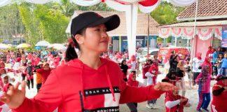 Semarak Agustusan, Vita Ikuti Senam Sicita di Menoreh