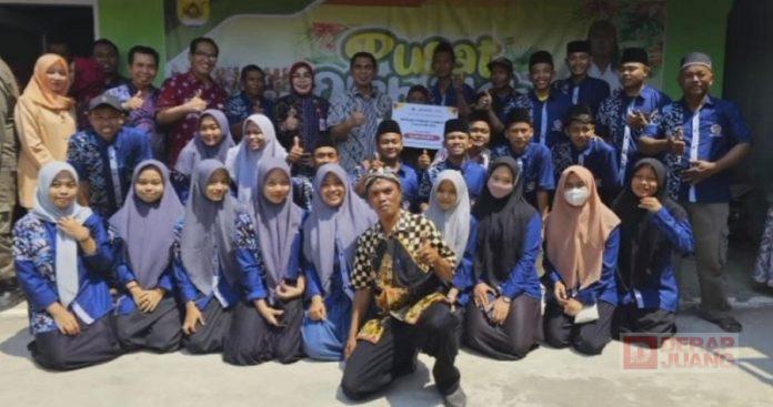 Sri Sumarni Dampingi Gus Yasin Resmikan Rumah UMKM di Grobogan