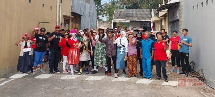 Puncak HUT RI, Bonar Meriahkan Jalan Sehat Bersama Warga Sekitar