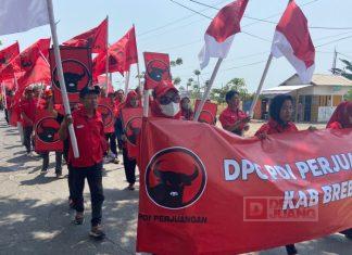DPC PDI Perjuangan Brebes Ramaikan Kirab Kampanye Damai Bersama KPU Brebes