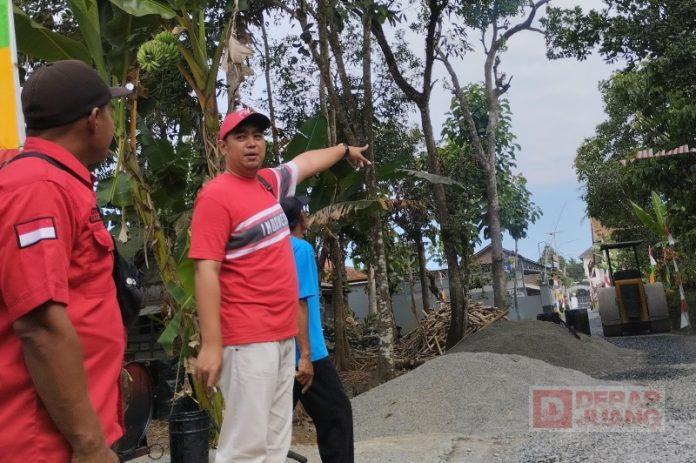 David Okta Kawal Aspirasi Pengaspalan Jalan Desa Rawalo