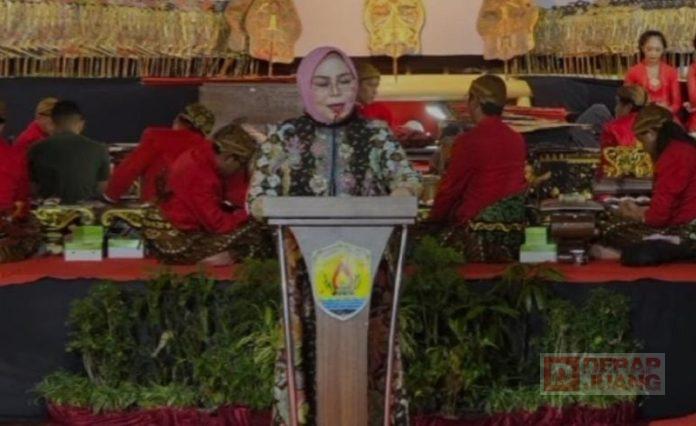 Sri Sumarni Hadiri Pagelaran Wayang, Dalam Puncak HUT RI Oleh Pemkab
