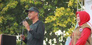 Sri Mulyani dan Ganjar Ikuti Giat Jalan Sehat di Klaten