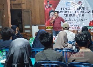Heru Salurkan Bantuan KIP Kuliah Aspirasi Agutina Wilujeng