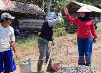 Nike Yunita Tinjau Langsung Pembangunan Jalan di Bunter