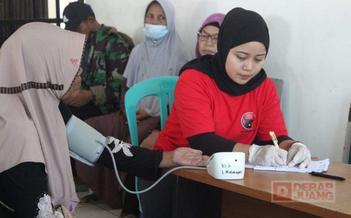 Pengobatan Gratis, RS Apung Laksamana Malahayati Diserbu Warga Kendal Pesisir