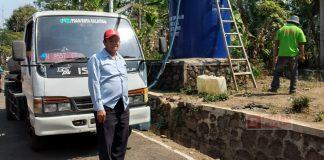 Peduli Kekeringan, Untung Salurkan Air Bersih ke Wilayah Ampuannya