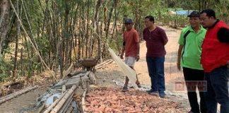 Peduli Warga Terdampak Longsor, Tony Berikan Tanah Urug