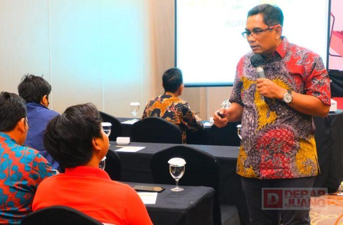 Narasumberi Pelatihan, Andang Jelaskan Materi Tentang Agrobisnis