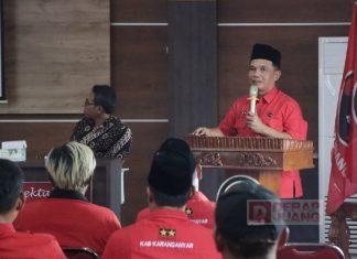 Sumanto Ikuti Rapat Evaluasi Gugus Tugas TPS DPC Karanganyar