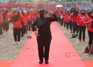 Ribuan Emak-emak Padati Gelaran Senam Sicita PDI Perjuangan Blora