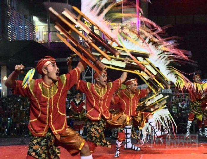 Banyumas Kenthongan Night Parade