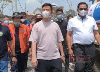 Gibran Tinjau Lokasi Kebakaran di TPA Putri Cempo