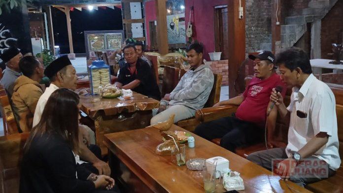 Eko Darsono Konsolidir Tim Pemenangan di Desa Tanjungsari