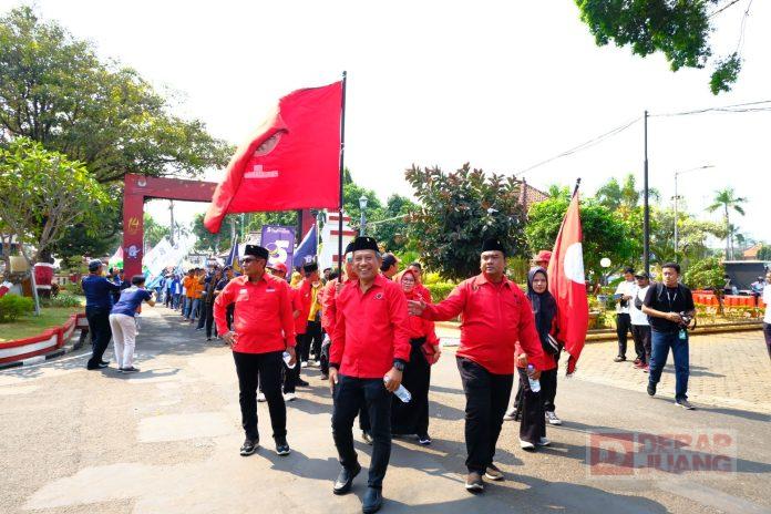 Banteng Jepara Semarakkan Kirab Pemilu Bersama KPU Jepara