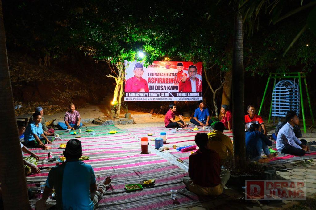 Foto : Suasana syukuran aspirasi selesainya pembangunan jalan didesa sukodono