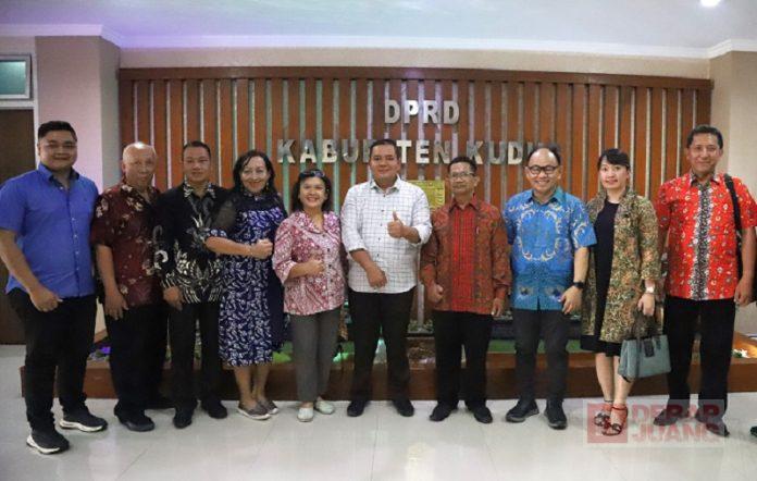 Kunjungan API KUDUS
