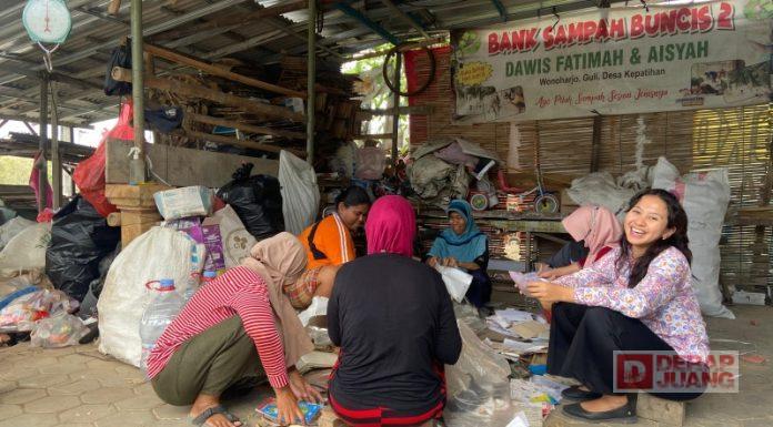 Azalea Kampanye Menabung di Bank Sampah Azalea Kampanyekan Menabung di Bank Sampah