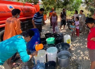 Azalea Salurkan Bantuan Air Bersih untuk Masyarakat Selogiri