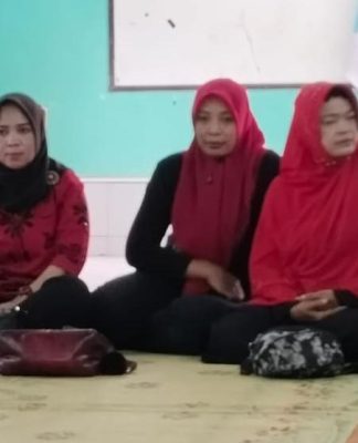 Sri Sugiyanti Dampingi PKK dan Dawis Ikuti Pelatihan Bakery