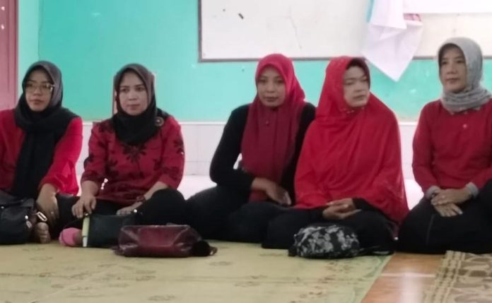 Bantu Peningkatan Ekonomi Warga, Sri Sugiyanti Dampingi PKK dan Dawis Ikuti Pelatihan Bakery