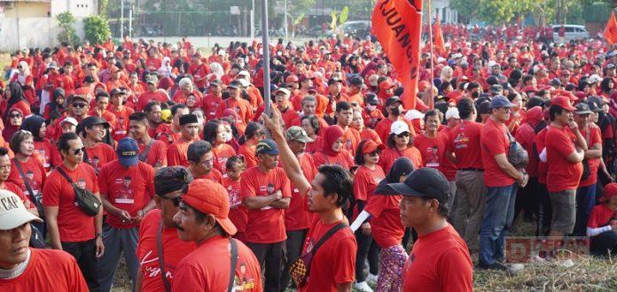 Tunjukkan Loyalitas Pasukan Bintang Dua, Ribuan Peserta Ikuti Jalan Sehat Dapil 3 Tunjukkan Loyalitas Pasukan Bintang Dua, Ribuan Peserta Ikuti Jalan Sehat Dapil 3