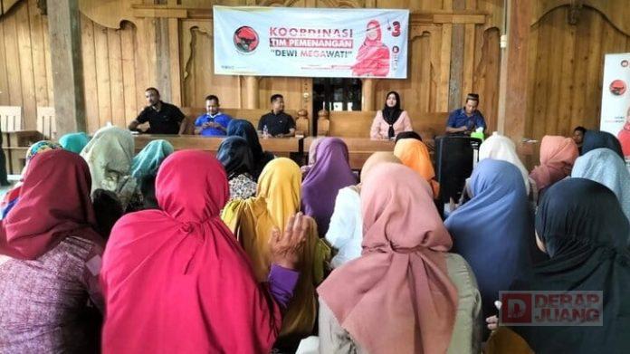Gelar Rapat Koordinasi, Dewi Megawati Mantapkan Pemenangan di Desa Sidorejo Gelar Rapat Koordinasi, Dewi Megawati Mantapkan Pemenangan di Desa Sidorejo