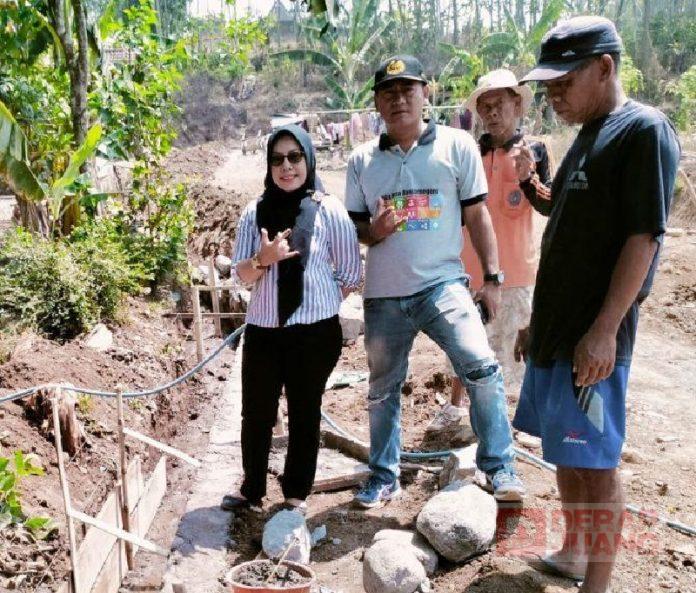 Tri Wahyuningsih Tri Wahyuningsih