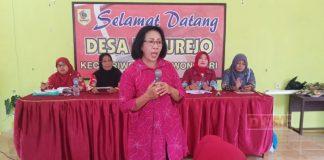 Endang Diskusi Pola Asuh Anak di Era Digital Bersama Ibu-ibu PKK Bulurejo