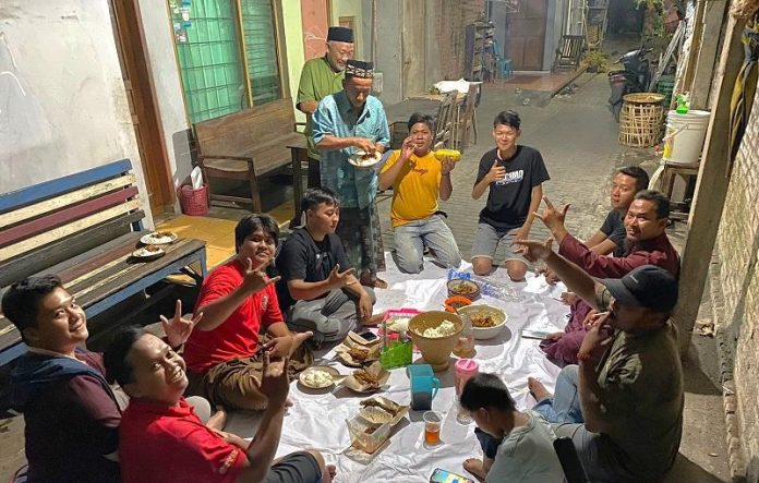 Fendy bersama pasukan Singocandi